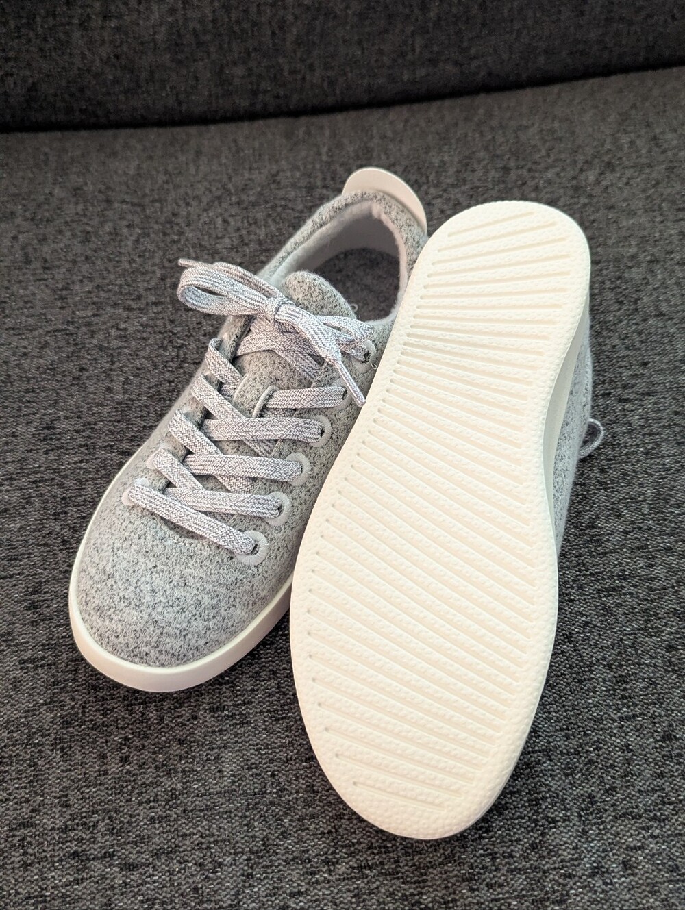 NWOT Allbirds Women’s Wool Piper Sneakers Grey / White - Size 7
